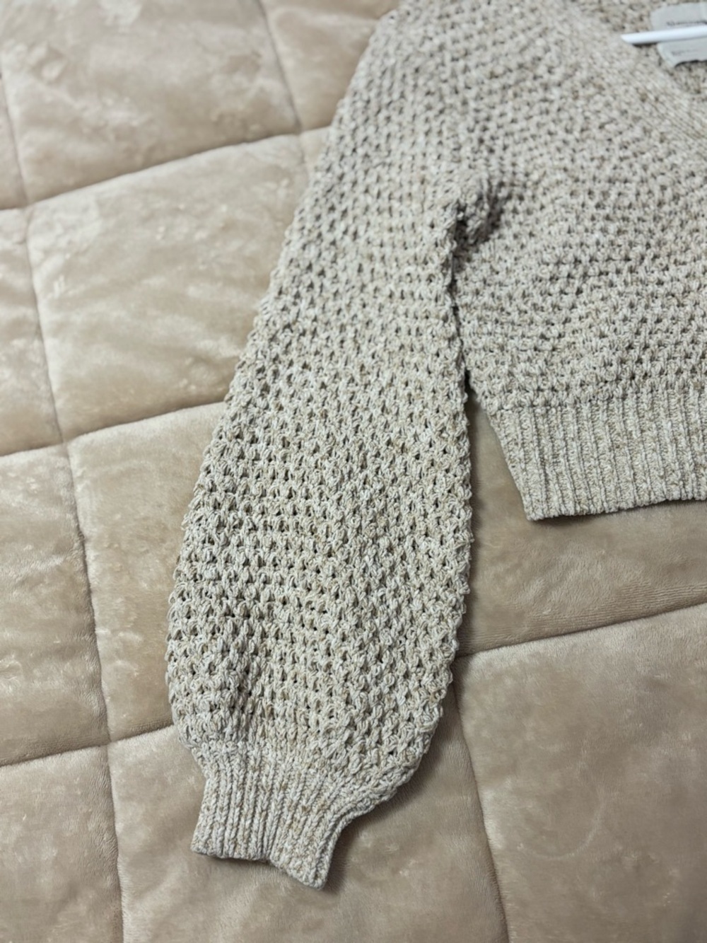 Abercrombie & Fitch Cropped Beige Open-Knit Button Cardigan - Picture 3 of 5